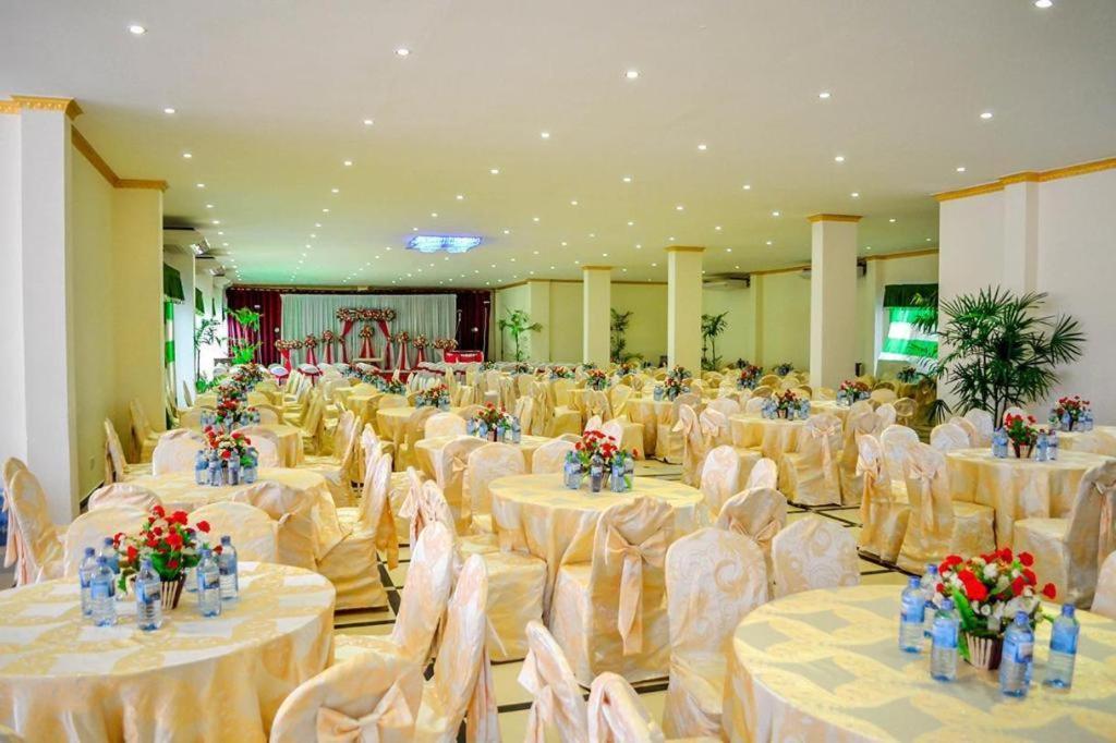 Green Grass Hotel & Restaurant Джафна Екстериор снимка
