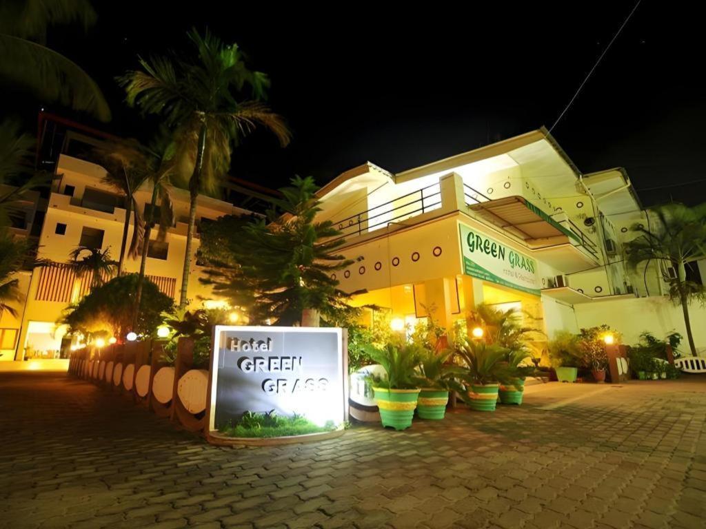 Green Grass Hotel & Restaurant Джафна Екстериор снимка